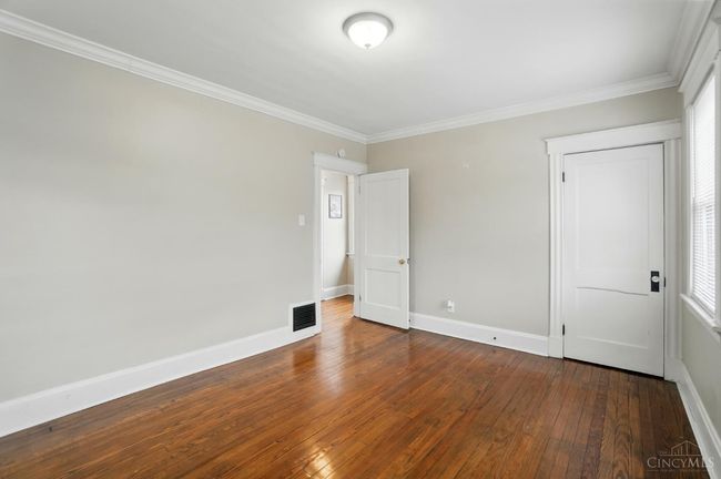 3933 Vine St, House other with 2 bedrooms, 2 bathrooms and null parking in Cincinnati OH | Image 19