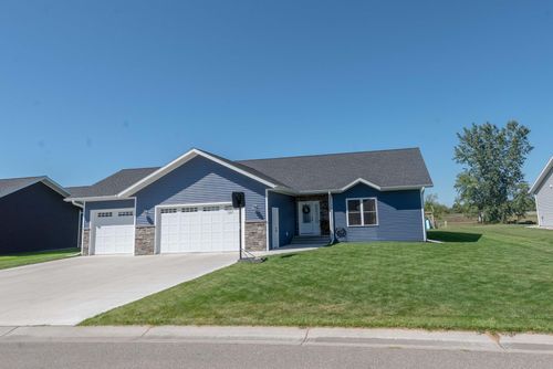1107 7th Ave Ne, Perham, MN, 56573-2327 | Card Image