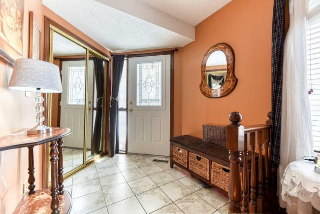 262 Shawnessy Drive Sw, Home with 4 bedrooms, 2 bathrooms and 4 parking in Calgary AB | Image 6
