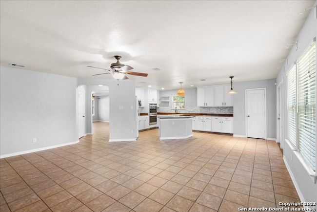 232 Springtree Trl, House other with 4 bedrooms, 2 bathrooms and null parking in Cibolo TX | Image 13