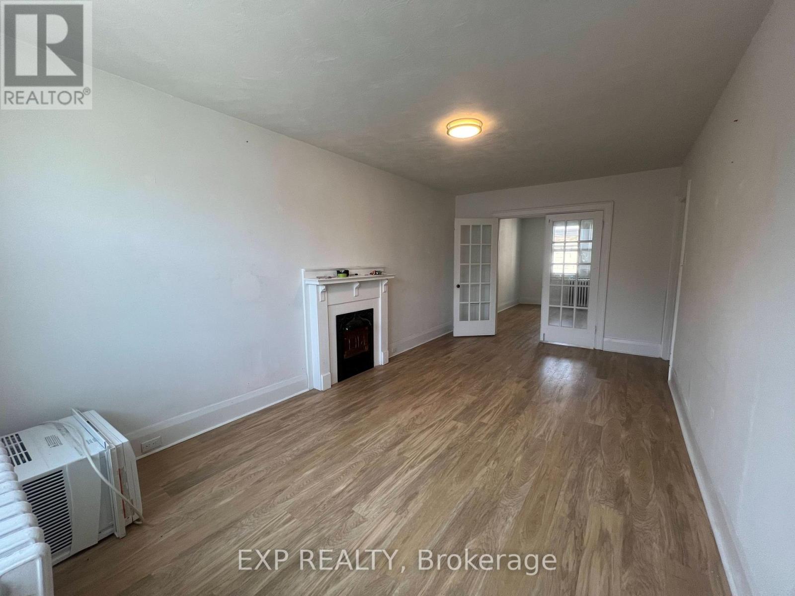 Residential Lease in Toronto (Wychwood)