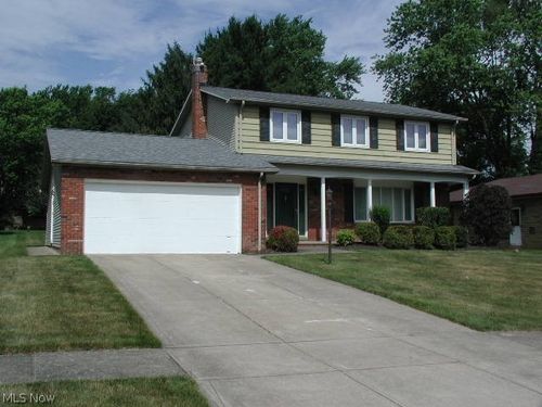 5610 Essex Dr, Seven Hills, OH, 44131-1824 | Card Image