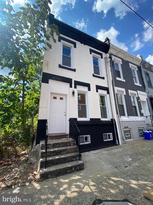 2538 N 11th St, PHILADELPHIA, PA, 19133-1412 | Card Image