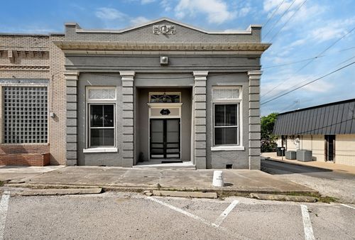 104 Hoxie St, Coupland, TX, 78615-5035 | Card Image