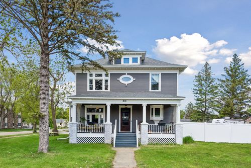215 3rd St Se, Cokato, MN, 55321-4351 | Card Image