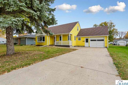 303 S Main St, Winthrop, MN, 55396-2373 | Card Image