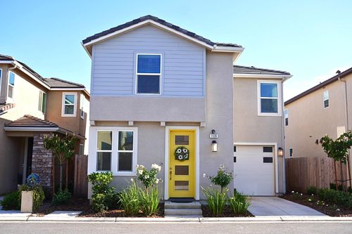 1120 Vanguard Way W, Madera, CA, 93636-9021 | Card Image