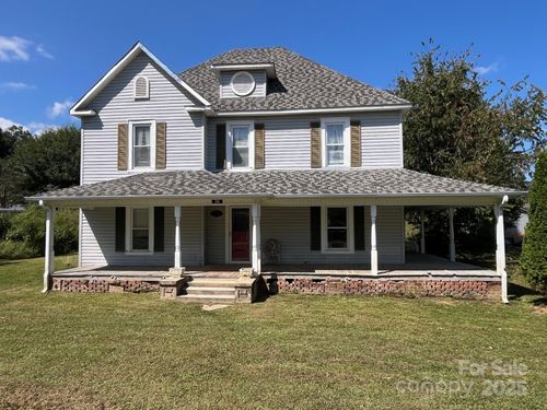 66 W Crawford St, Old Fort, NC, 28762-8769 | Card Image