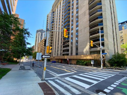 902-470 Laurier Ave W, Ottawa, ON, K1R7W9 | Card Image