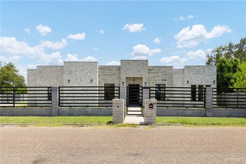 1435 Pinto Dr, Alamo, TX, 78516-6887 | Card Image