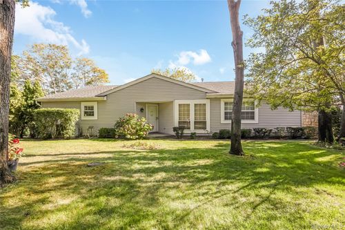 153 Fairfield Dr, Holbrook, NY, 11741-2859 | Card Image