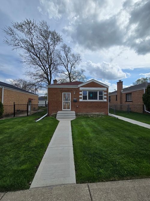 3416 Adams St, Bellwood, IL, 60104-2143 | Card Image