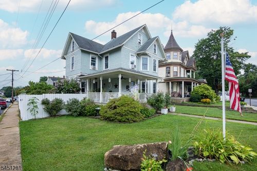 21 N Lincoln Ave, Washington, NJ, 07882-2011 | Card Image