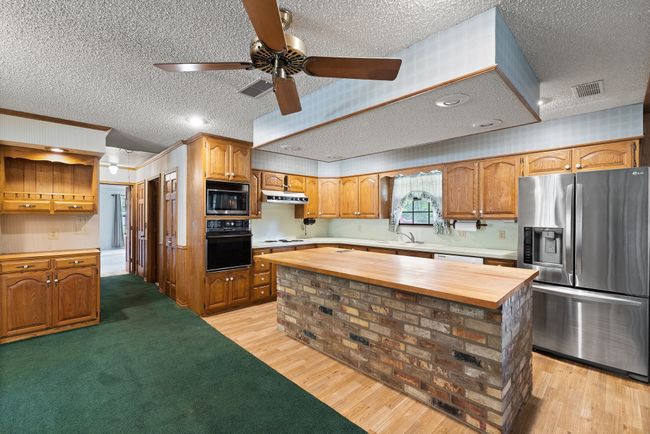 891 Lazy Acres Cir, House other with 3 bedrooms, 3 bathrooms and null parking in Pottsboro TX | Image 4