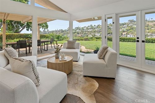1056 Madison Pl, Laguna Beach, CA, 92651-2805 | Card Image