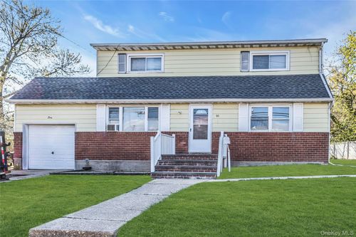 60 E Carmans Rd, Farmingdale, NY, 11735-3856 | Card Image