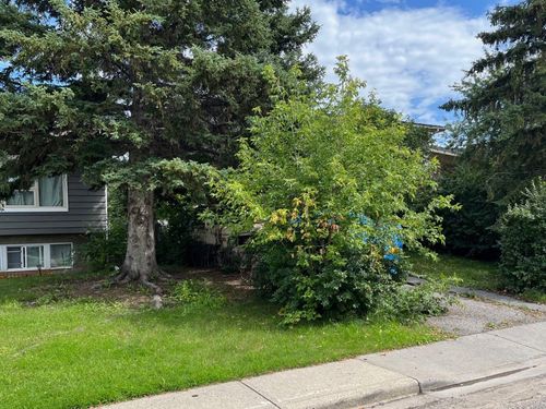 7834 21 Street Se, Calgary, AB, T2C1Y7 | Card Image