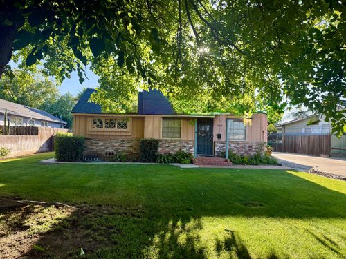 1053 Sycamore Avenue, Gustine, CA, 95322 | Card Image