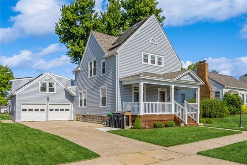 1346 11th St, Marion, IA, 52302-2535 | Card Image