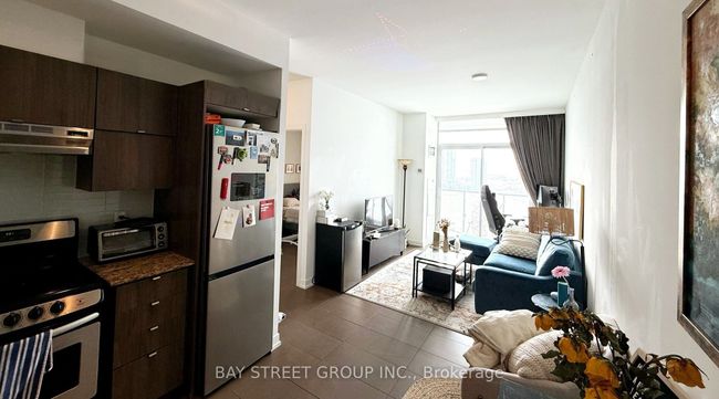 2112 - 170 Fort York Blvd, Condo with 2 bedrooms, 1 bathrooms and null parking in Toronto ON | Image 8