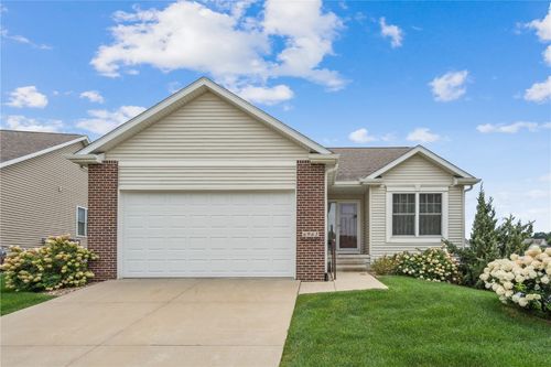6965 Waterview Dr Sw, Cedar Rapids, IA, 52404-7749 | Card Image