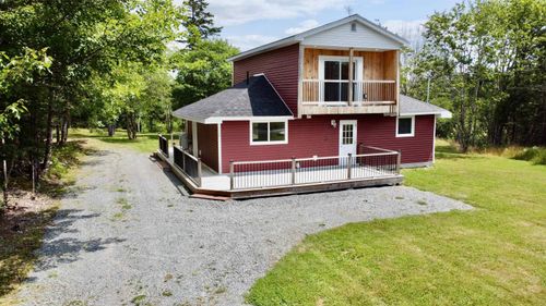 1988 New Chester Rd, Moser River, NS, B0J2K0 | Card Image