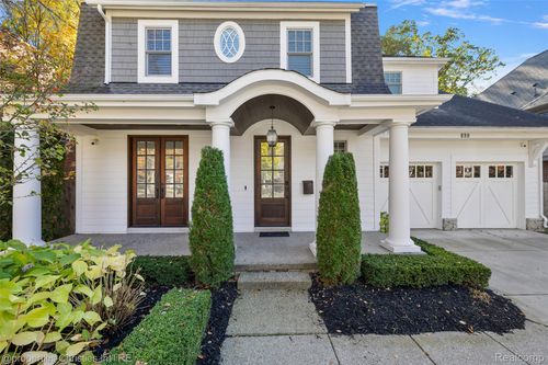 680 Shepardbush St, Birmingham, MI, 48009-5550 | Card Image