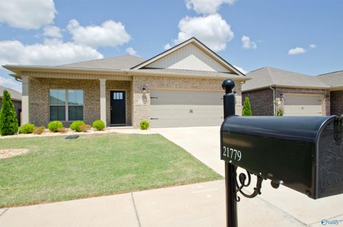 21779 Natures Cove Dr, Athens, AL, 35613-8708 | Card Image