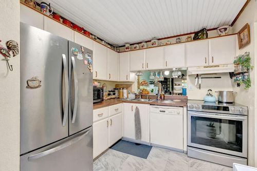 814 Banks Rd, Coconut Creek, FL, 33063-4658 | Card Image