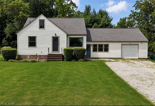 5972 Crossview Rd, Seven Hills, OH, 44131-2502 | Card Image