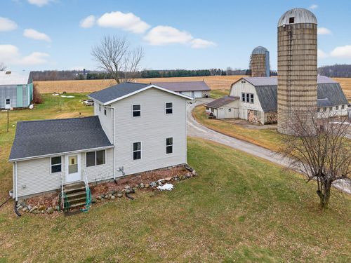 N8381 County Road D, Watertown, WI, 53094-9586 | Card Image