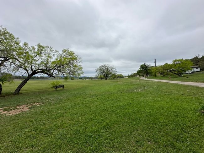 105 Singleton Dr, House other with 3 bedrooms, 2 bathrooms and 4 parking in Spicewood TX | Image 24