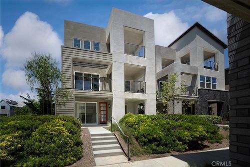 109 Glance, Irvine, CA, 92618-1426 | Card Image