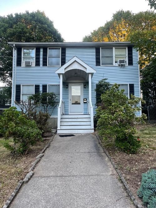 124 Beech St, Boston, MA, 02131-2716 | Card Image