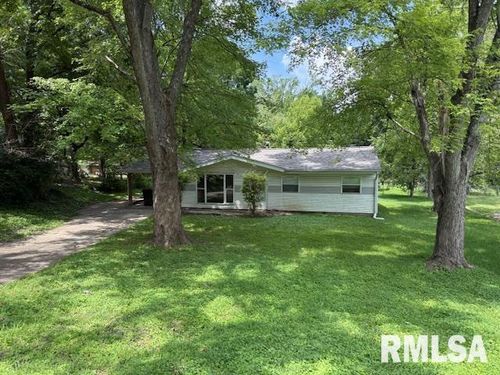 316 Lynda Dr, Carbondale, IL, 62901-3332 | Card Image