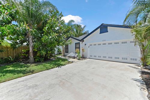 1200 Nw 18th Ave, Delray Beach, FL, 33445-2508 | Card Image