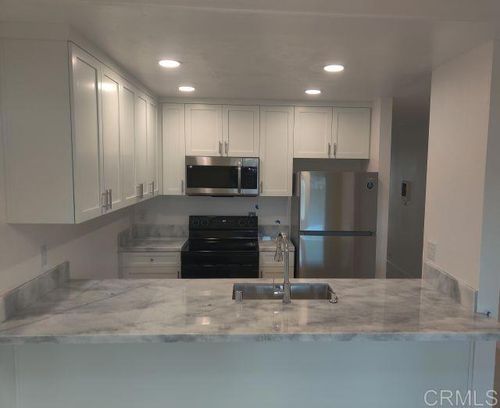 125 Candice Pl, Vista, CA, 92083-1939 | Card Image