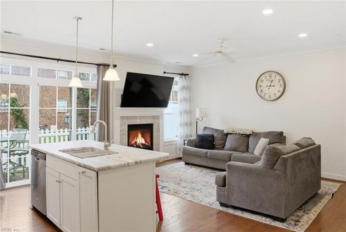 6 Village Park Ln, Poquoson, VA, 23662-1589 | Card Image