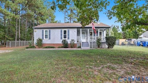 8901 Firethorne Ln, North Chesterfield, VA, 23237-2752 | Card Image