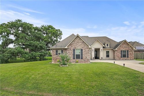 341 Old Place Ln, Madisonville, LA, 70447-3118 | Card Image