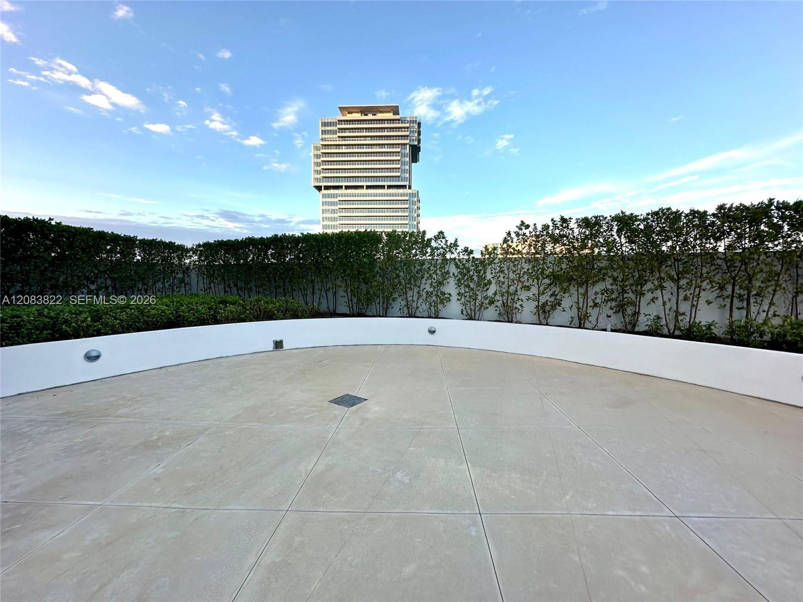 Commercial Sale in Aventura 2