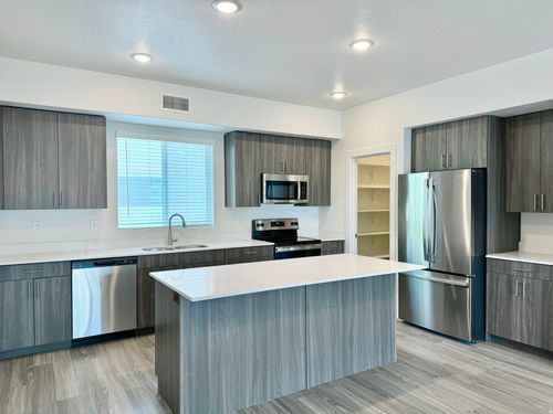 f23-2351 W James Way, West Haven, UT, 84401-9186 | Card Image