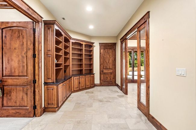 170 Goose Landing Way, Home with 5 bedrooms, 6 bathrooms and 3 parking in Harper TX | Image 24
