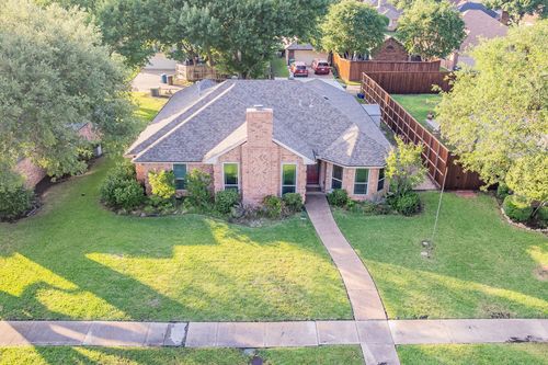 1107 Navajo Cir, Carrollton, TX, 75007-6247 | Card Image