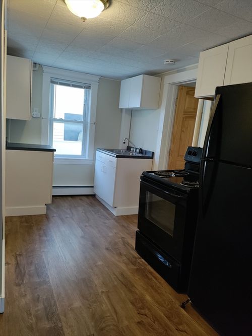 1-143 Chestnut St, Marlborough, MA, 01752-2008 | Card Image