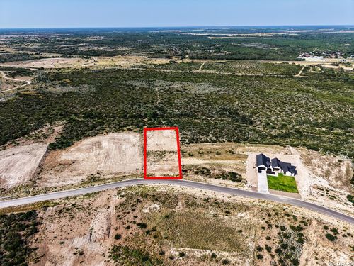 552 Paseo Del Lago, Eagle Pass, TX, 78852 | Card Image