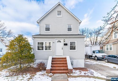 82 Cresskill Ave, Dumont, NJ, 07628-1604 | Card Image