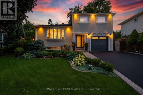1482 Epping Rd, Burlington, ON, L7M1P4 | Card Image