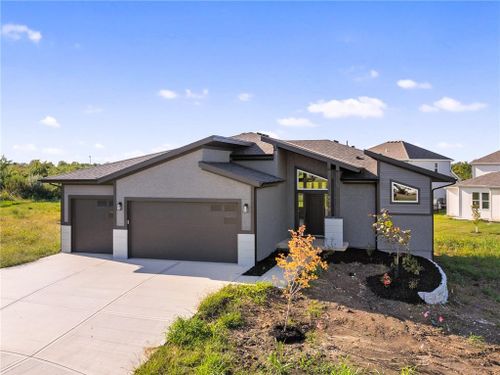 8978 Shady Bend Rd, Lenexa, KS, 66227-3020 | Card Image