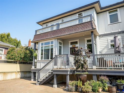 4-209 Superior St, Victoria, BC, V8V1T4 | Card Image
